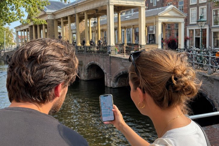 Leiden Self Guided Sherlock Holmes Murder Mystery Game