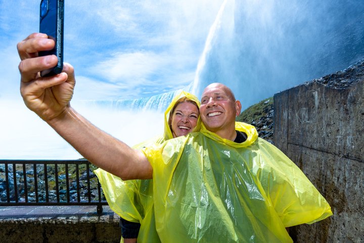 Niagara Falls Boat Cruise & Journey Behind the Falls Tour
