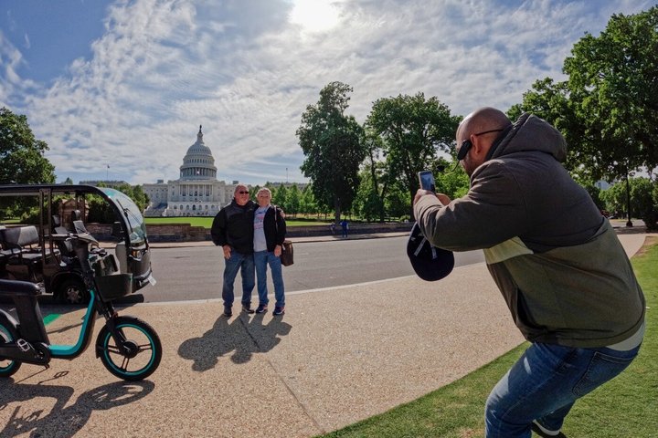 Washington DC's Monuments & US History Guided E-Cart Tour