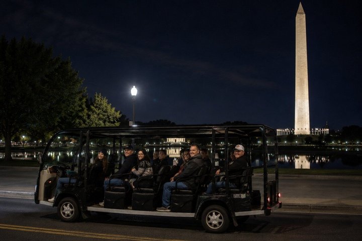Washington DC's Monuments & US History Guided E-Cart Tour