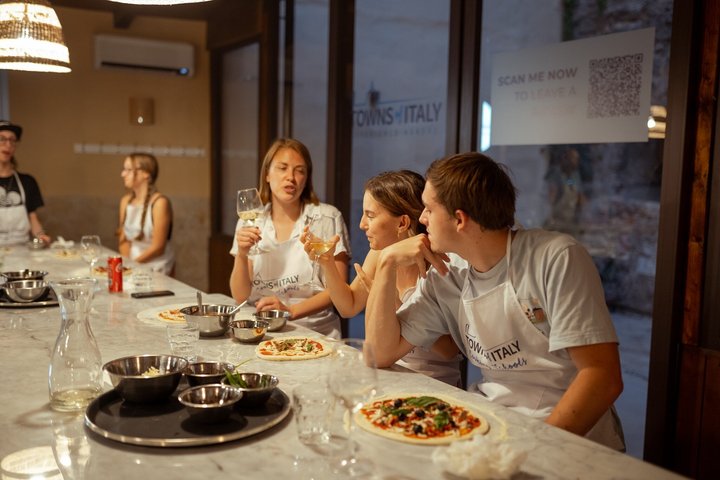 Palermo Pizza & Gelato Cooking Class with Meal & Wine