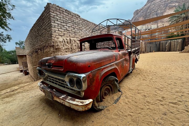 Full-Day Tour from Tabuk: Split Rock of Horeb & Mount Sinai