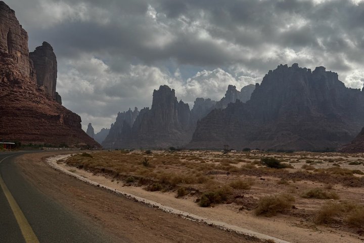 Full-Day Tour from Tabuk: Split Rock of Horeb & Mount Sinai