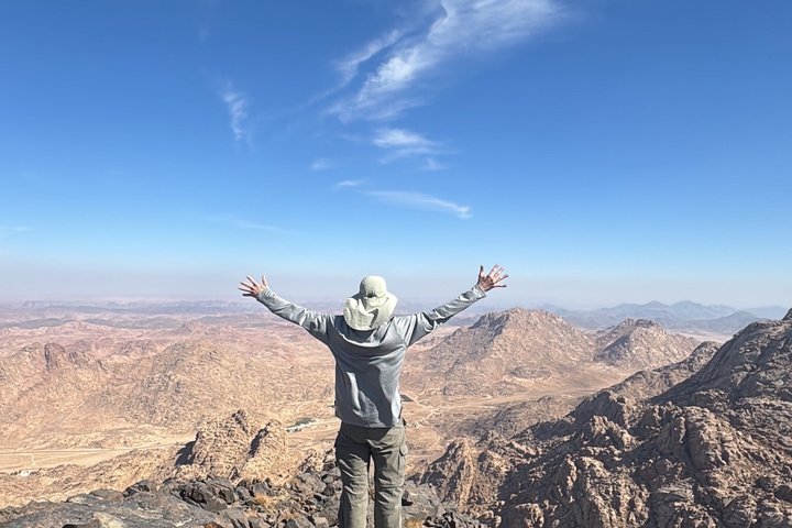 Full-Day Tour from Tabuk: Split Rock of Horeb & Mount Sinai