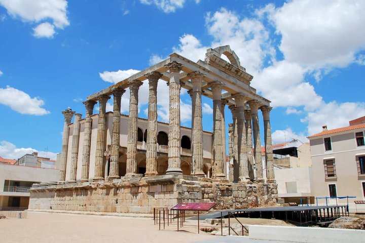 Hello Merida: Private 2-Hour Intro City Walk with Local Guide