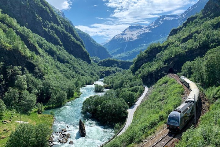 Oslo To Bergen Self-Guided Full Day Trip with Flåm Railway And Fjord Cruise