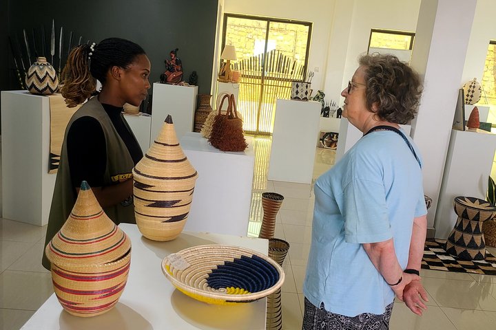 Kigali City Tour: History, Art and Local Highlights.