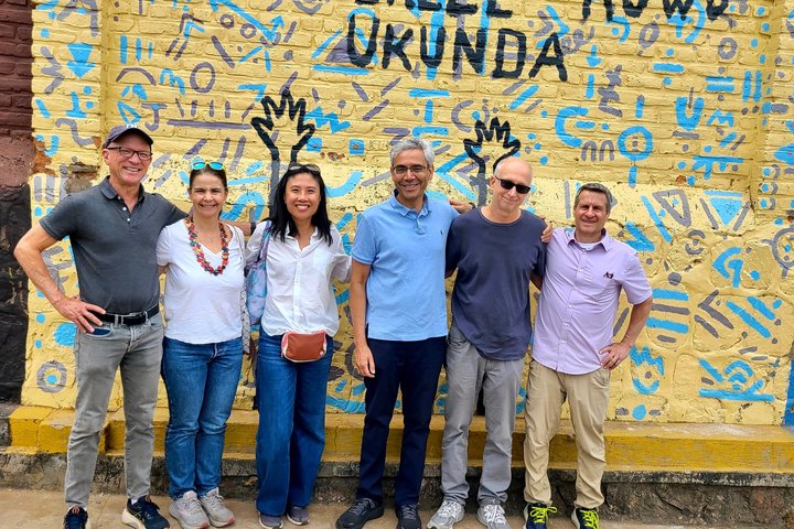 Kigali City Tour: History, Art and Local Highlights.