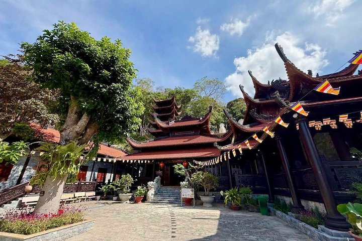 Mui Ne/Phan Thiet: Ta Cu Mountain with Cable Car & Lying Buddha