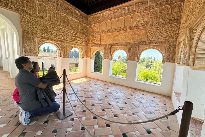 Skip The line Alhambra and Nasrid Palaces Private Tour