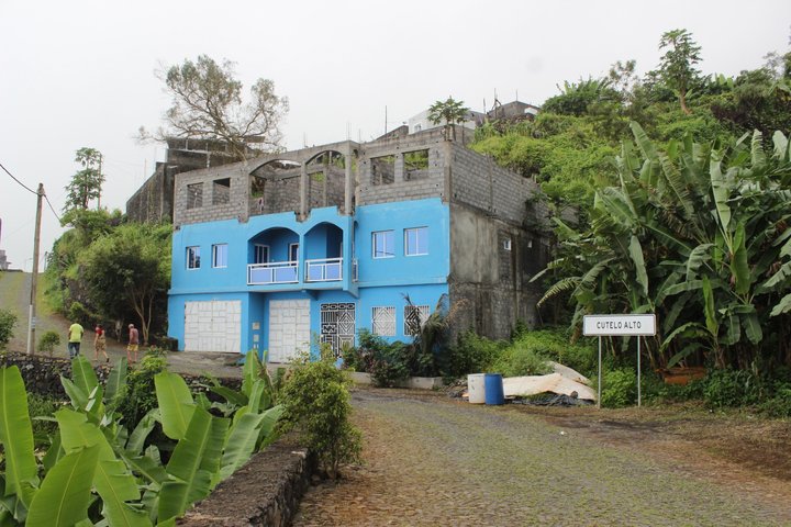 Full day tour of the island with lunch in Mosteiros