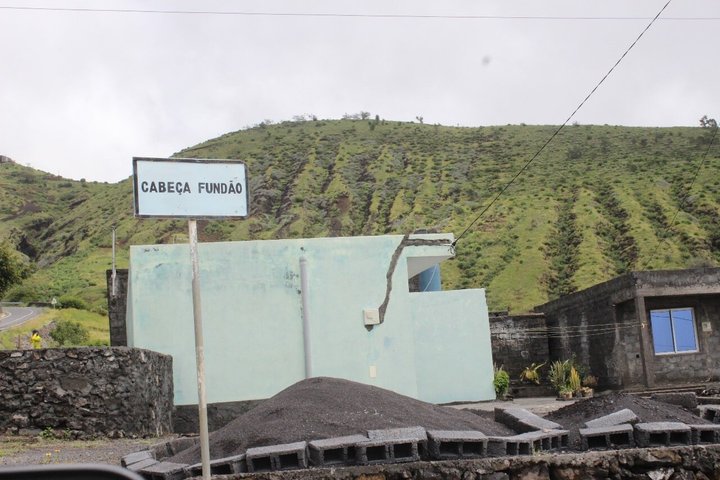 Full day tour of the island with lunch in Mosteiros