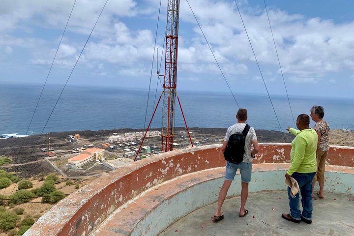 Full day tour of the island with lunch in Mosteiros