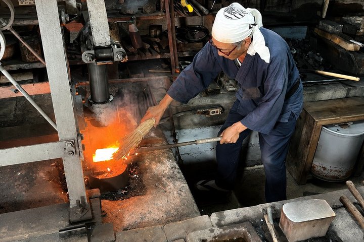 Kumamoto Japanese Sword Forging Experience with Master Swordsmith