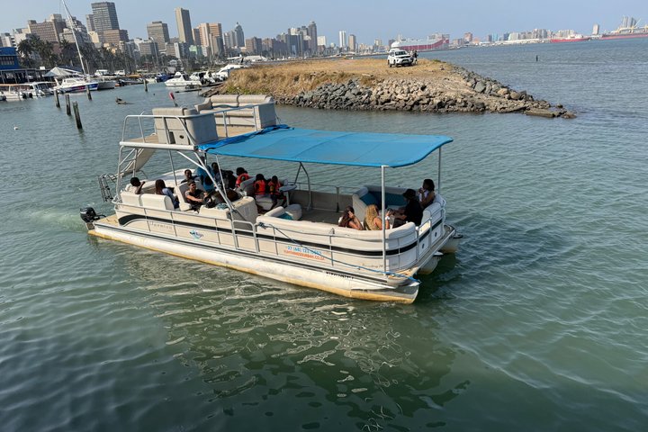 Luxury Harbour Ocean Boat Cruise