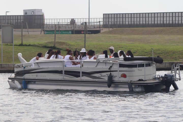 Luxury Canal Boat Cruise - Fun Things Durban Ushaka