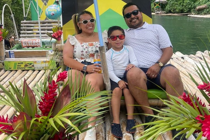 Jamaica Bamboo Rafting Experience with Lime Stone Massage