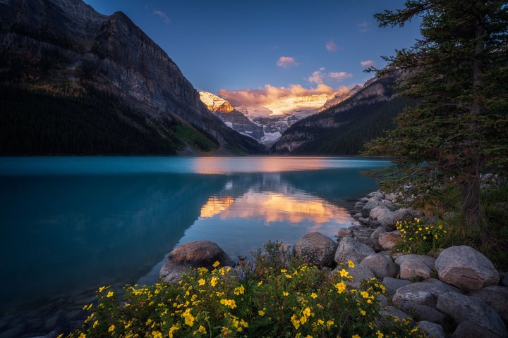 Lake Louise Moraine Lake Day Trip from Banff Calgary Canmore