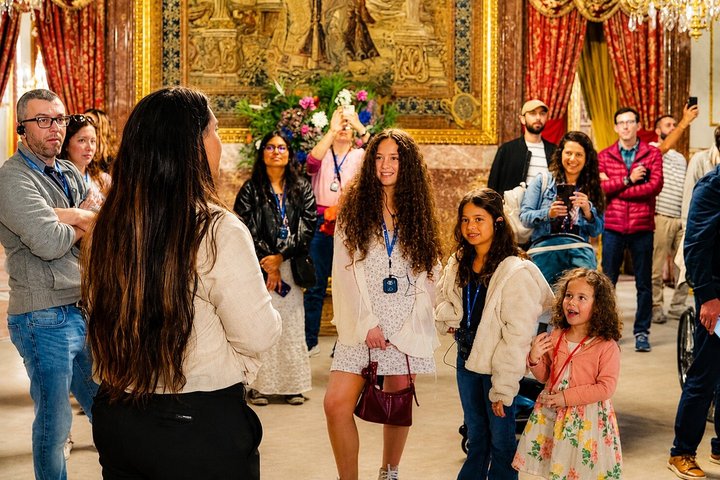 Madrid: Royal Palace Guided Tour with Skip the Line Ticket