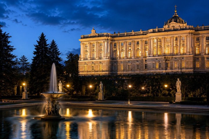 Madrid: Royal Palace Guided Tour with Skip the Line Ticket
