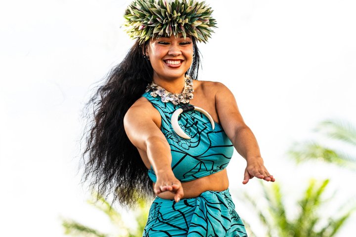 Oahu: Ka Moana Lūʻau at Aloha Tower – Oceanfront Luau Show