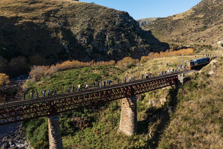 Taieri Gorge Scenic Railway Journey from Dunedin