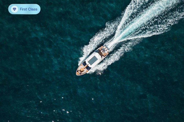 Nusa Penida Premium Day from Bali: Manta Rays, Yacht & Land Tour