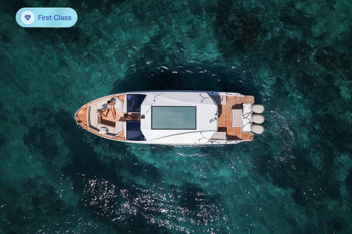 Nusa Penida Premium Day from Bali: Manta Rays, Yacht & Land Tour