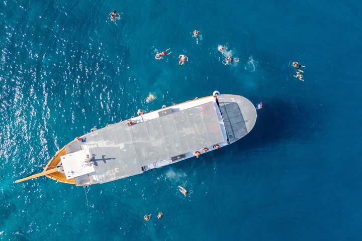 From Trogir: Blue Lagoon Drvenik Islands and Vela Rina Cruise