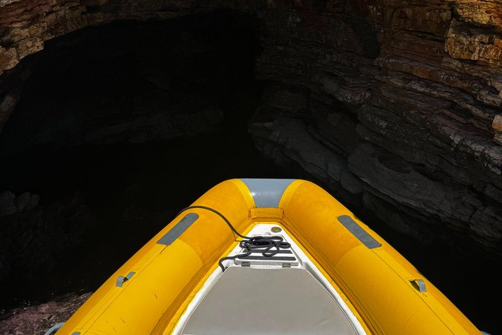 Sarandë: Small-Group Boat Tour with Surprise Extra Stop