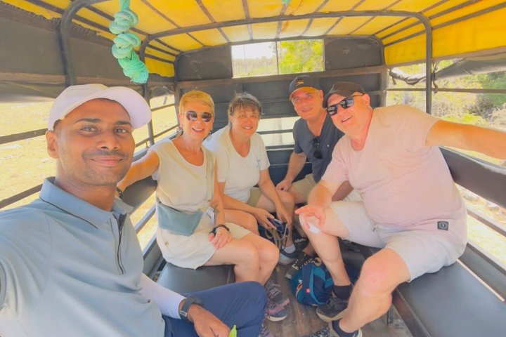 Full Day Tour Delft and Nainativu Island Adventure from Jaffna