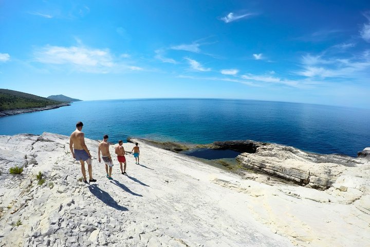 Zadar: The Best of Dugi Otok - Shipwreck, Sandy Beach & Sea Cave