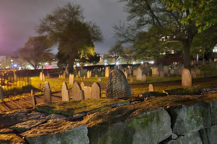 Salem Witch Trials, Ghosts and History Walking Tour