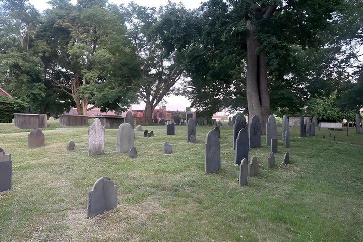 Salem Witch Trials, Ghosts and History Walking Tour