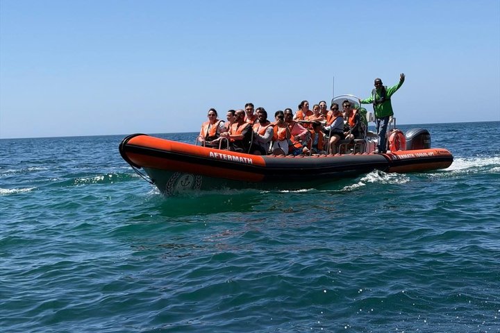 Boat trip to the caves of Benagil