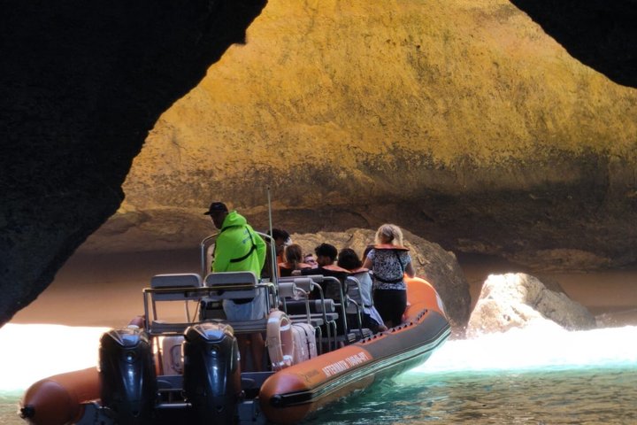 Boat trip to the caves of Benagil