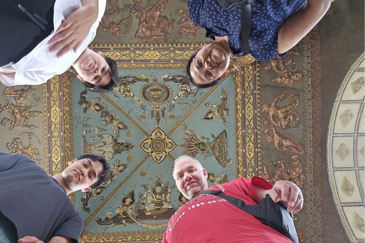 Vientiane: 100% Private & Personalized City Tour with Car & Guide