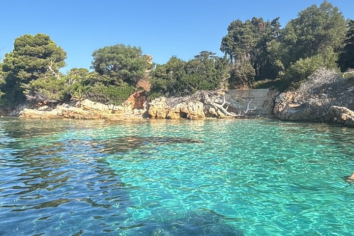 Cannes Private Boat Tour to the Lérins Islands – Relax & Snorkel