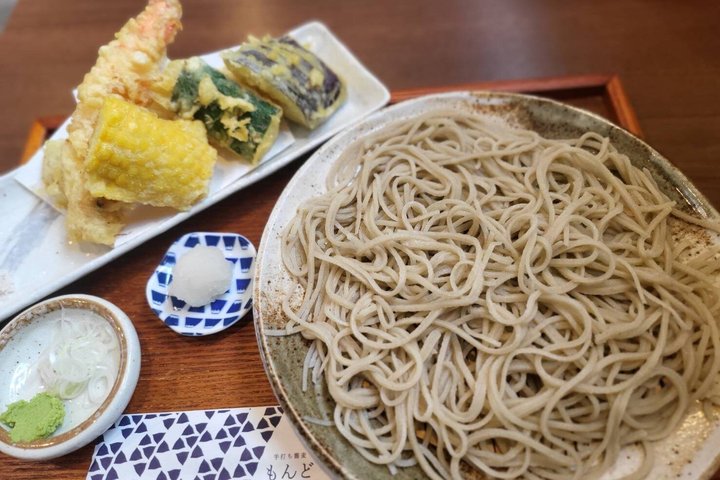 Mondo's most popular No.1!Private experienceThe king of buckwheat noodles making and Japanese food in Sapporo!A plan to enjoy tempura!