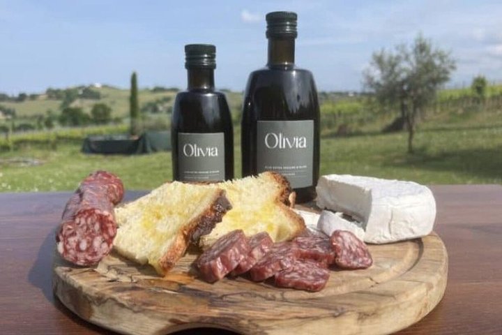 Discover Italian Wines at Tenuta La Viola with 6 Wine Tastings