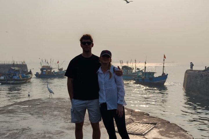 Private Mumbai at Dawn Tour by Car