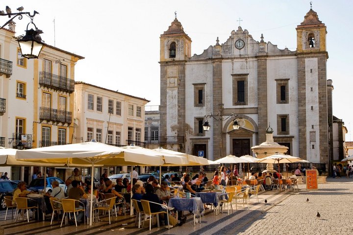 Private Tour: Evora, Elvas and Badajoz (Spain) day trip from Lisbon
