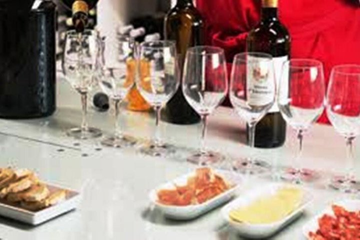 Private Tour: Evora, Elvas and Badajoz (Spain) day trip from Lisbon