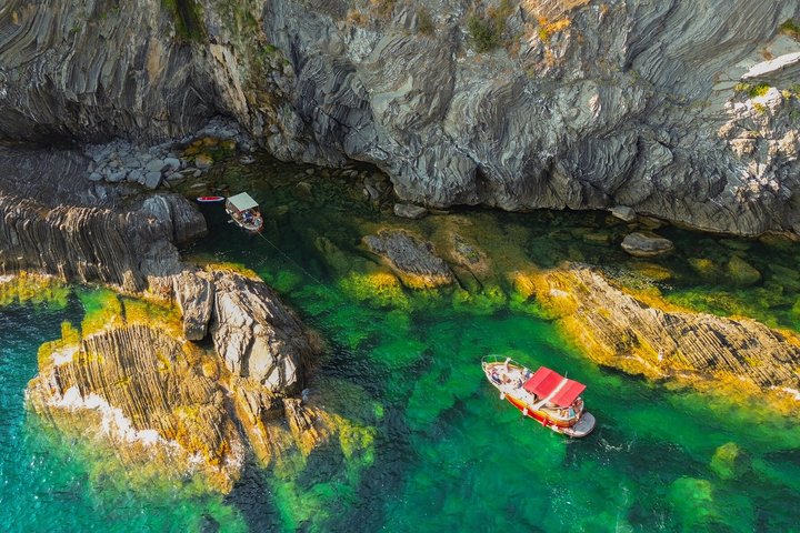 Sunset Boat Tour and Cinque Terre Aperitif from Monterosso