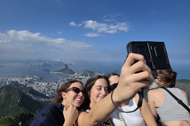 Private Rio Tour: Christ the Redeemer & Sugar Loaf Essentials
