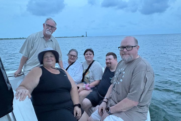 Private Folly Beach Dolphin Watching and Shelling tour