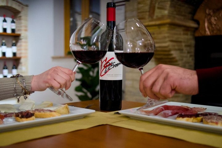 Wine & Local Flavors Tour with Tasting at Cantina D’Erasmo