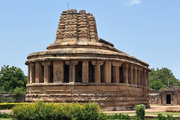 Hampi/Chitradurga/Badami/Aihole/Pattadkal from Bangalore in 3days