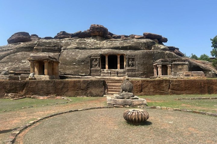 Hampi/Chitradurga/Badami/Aihole/Pattadkal from Bangalore in 3days