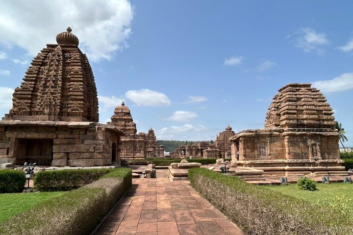 Hampi/Chitradurga/Badami/Aihole/Pattadkal from Bangalore in 3days